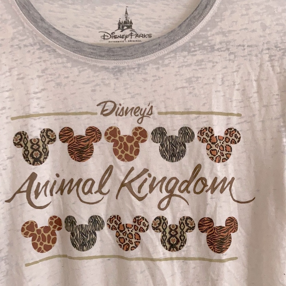 Animal kingdom tee